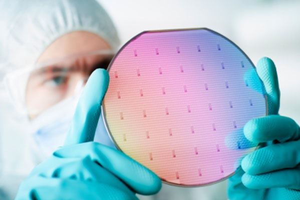 פתרונות מתקדמים לניקוי PCB – מדריך מקצועי